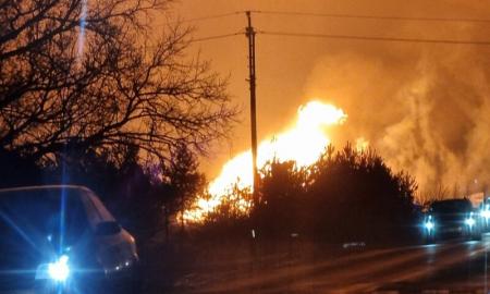 Pasvalio rajone sprogo dujotiekis: pliūptelėjo apie 50 metrų aukščio liepsna (Foto, PAPILDYTA)