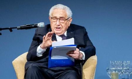 Kissingeris smogė Putinui ir sudrebino Davosą: „Ukraina turi būti priimta į NATO“ (Video)