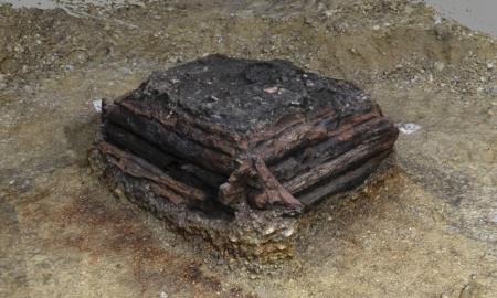 Vokietijoje atvėrė prieš 3000 metų naudotą ritualinį šulinį: jo dugne stebinantys objektai (Foto)