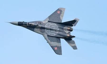 Skelbiama sensacinga informacija: NATO narė Ukrainai slapta tiekė naikintuvus