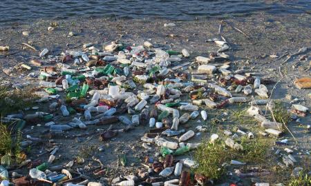 Skelbiamas košmaras: į vandenynus pateko 5,25 trilijonų plastiko gabalėlių