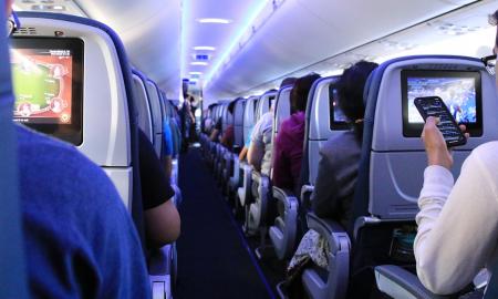„Aeroflotas turi mirti!“ – propagandistas prisidirbo tiek, kad buvo išspirtas iš lėktuvo (Video)