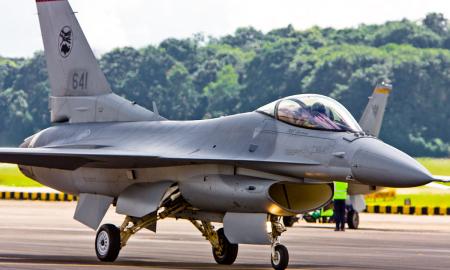 Tai vyksta! Į JAV išvyko pirmieji Ukrainos pilotai mokytis valdyti F-16 – kodėl nuo jų priklauso labai daug? (Video)