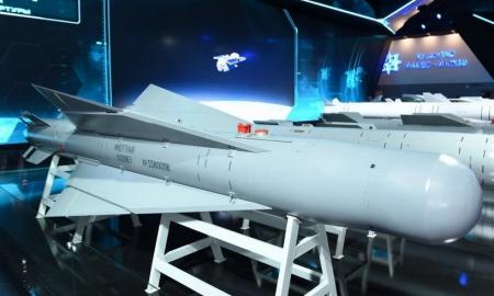 Ukrainoje skelbiamas pavojus: Rusija pirmą kartą smogė su nauju ginklu – tai dar pavojingiau nei raketos