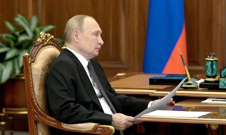 Putinas pateko į spąstus: Rusija pardavė naftą už valiutą, kurios negali išleisti