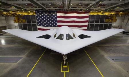 JAV parodė naują bombonešį „B-21 Raider“: vieneto kaina siekia 700 mln. dolerių (Foto)