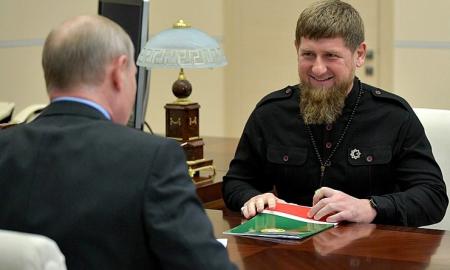 „Dabar Kremlius jo bijo“. Skelbiama, kokį žaibišką manevrą ką tik padarė neįtikėtinai gudrus Kadyrovas