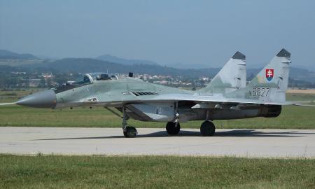 Seka Lenkijos pėdomis – Slovakija patvirtino lėktuvų MiG-29 tiekimą Ukrainai, skelbiama kiek jų suteiks