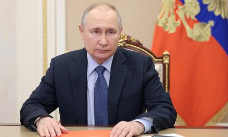 „Mesk viską ir bėk“. Putino poelgis šokiravo rusų istoriką
