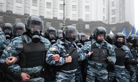 Lukašenka rimtai supyko: skelbiama apie „Berkut“ dalinį ir fanatiką generolą