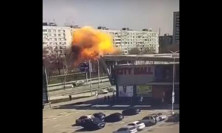 Zaporižioje – pragaras. Rusijos raketa pataikė į daugiabutį (Foto, Video)