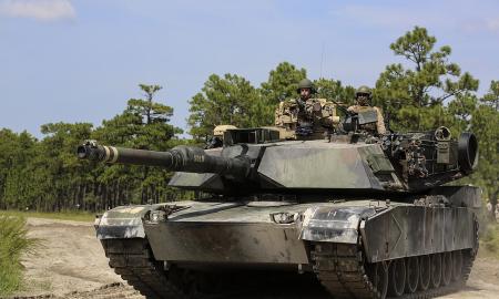 JAV keičia planus dėl „Abrams“ tankų Ukrainai: kas nutiko?