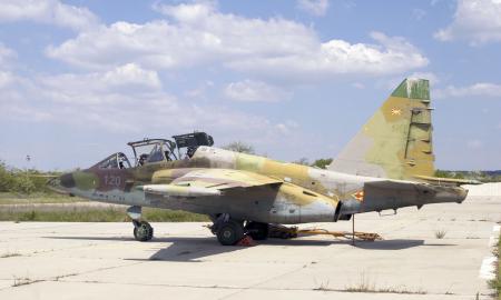 Kodėl Š. Makedonija iš pradžių nusipirko net keturis Su-25 ir 12 Mi-24 iš Ukrainos, o dabar juos atiduoda