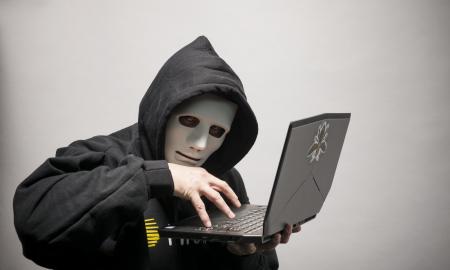 Neįtikėtina: Rusijos programišiai įsilaužė į uždarą NATO sistemą, skelbia reikalavimą