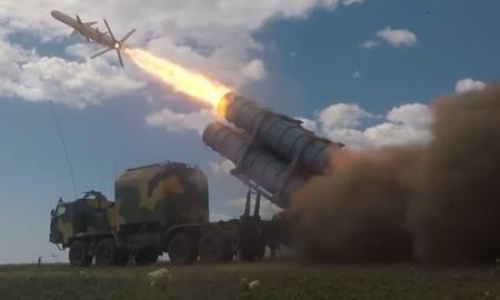 „Moskva“ žudikas: kaip atrodo ir ką gali monstrinis ginklas „Neptūnas“ (Video)