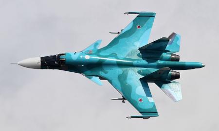 Į Rusijos miestą rėžėsi FAB-1500 bomba: nuo žemės paviršiaus nušluoja viską (Video)