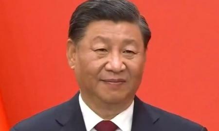 „Xi Jinpingas keičia nuomonę, kas laimės karą. Skubiai ėmėsi veiksmų“. Ką daro Kinija