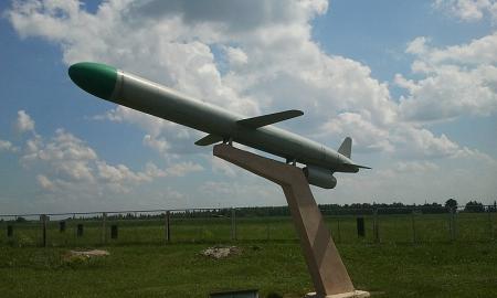 „Kodėl nesureagavo oro gynyba? Į NATO įskriejo raketa su branduoline galvute“ (Foto)