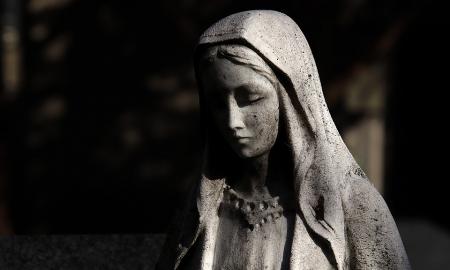 Ištyrė „verkiančios“ Mergelės Marijos statulos ašaras: aptiko netikėtą dalyką (Video)