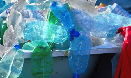 Atrasti mikrobai, galintys skaidyti plastiką ir žemoje temperatūroje