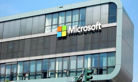 „Microsoft“ skelbia revoliucines 2023 m. technologijas