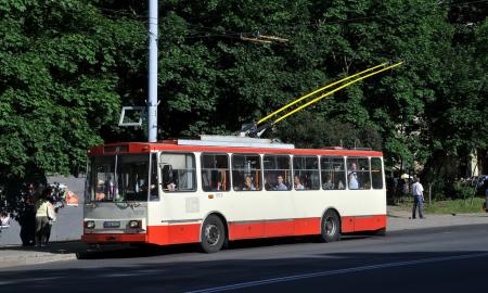 Senieji troleibusai Vilniuje kursuoja ir NATO viršūnių susitikimo metu: išriedėjo atsiradus poreikiui