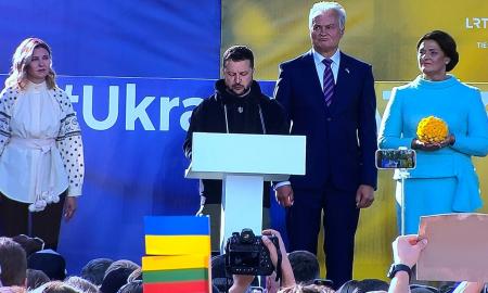 Zelenskis dėkojo lietuviams už palaikymą. „Tai yra būtent ta energija, kurios mums reikia“