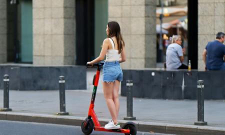 Kaip prijungti paspirtuką prie telefono?
