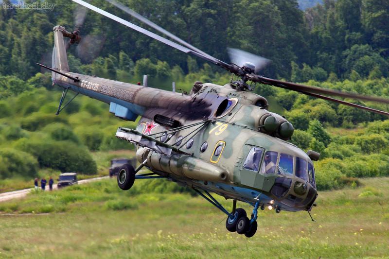 Mi-8 (asociatyvi nuotr.)