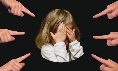 Vaikams sugrįžus į klases – dėmesys kibernetinėms patyčioms: psichologas patarė, ką svarbu žinoti