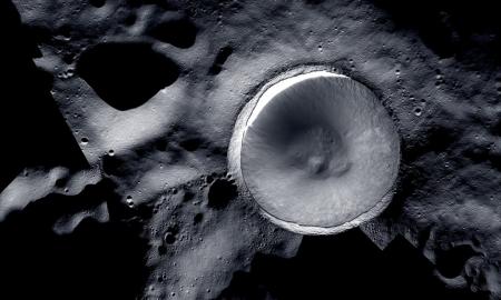 NASA skelbia naują Mėnulio pietinio ašigalio nuotrauką. Tai ypatinga vieta (Foto)
