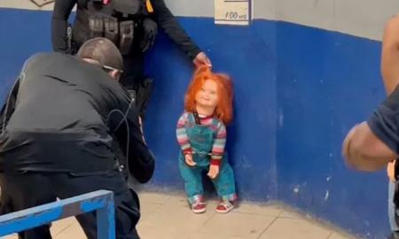 Siaubas Meksikoje. Suimtas „žaislas demonas“ Chucky. Plinta netikėtas video