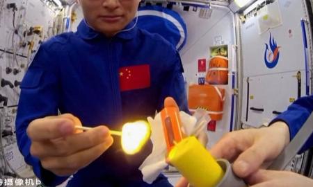 Kinijos kosminėje stotyje astronautai atliko pavojingą eksperimentą. TKS tai griežtai draudžiama (Video)