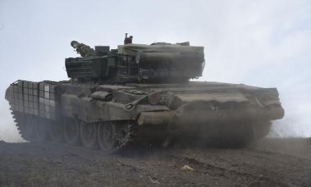 „Tai buvo didžiausias tankų mūšis nuo karo pradžios.“ Dešimtys sunaikintų šarvuočių. Kas įvyko