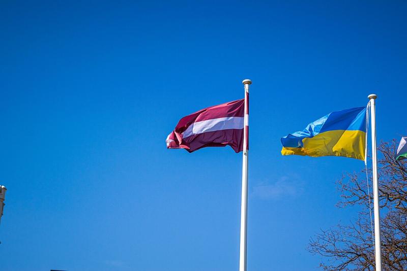 Latvijos ir Ukrainos vėliavos