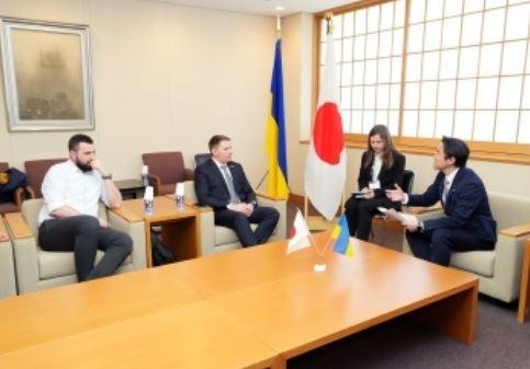 Ukrainos vidaus reikalų viceministras Bohdanas Drapiatij Japonijoje