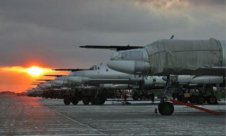 „Mažiausiai dešimt Tu-95 jau yra pakrauti ir paruošti naudojimui.“ Rusai kažką ruošia
