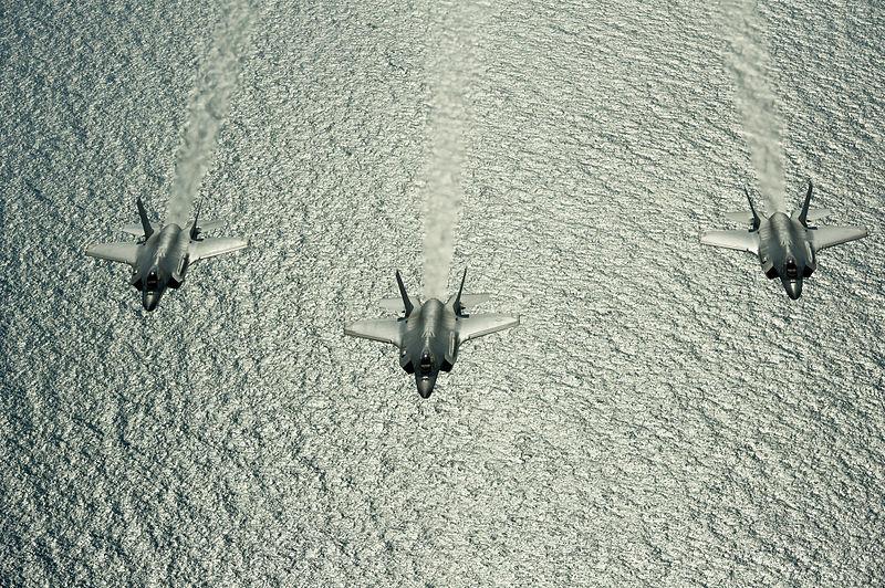 F-35 naikintuvai