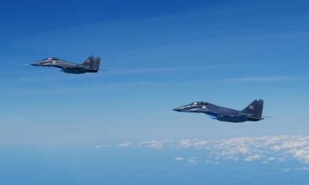 Skelbiamas aliarmas. Rusų „MiGai“ nusitaikė į Latviją. Kas vyksta 