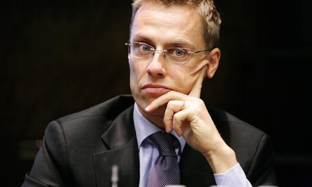 „Bombarduoja sostinę.“ Neįsivaizduojamas žingsnis iš Suomijos. Į Rusiją juda visas arsenalas 