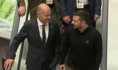 Zelenskis nusileido. Karo pabaiga jau čia pat? (Video)