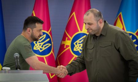 „Jungiasi milijonai.“ Ukrainos kariuomenė auga kaip ant mielių