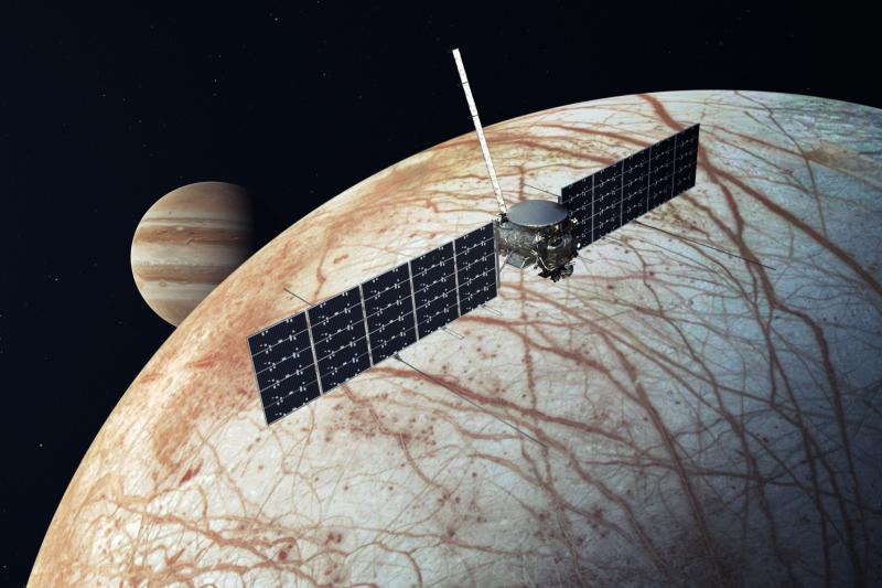 Europa Clipper Euopos ir Jupiterio fone