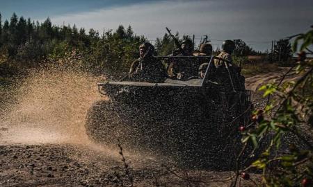 „Žuvo mažiausiai 9 Rusijos brigados. Kiliminis bombardavimas. Viskas sulyginta su žeme“