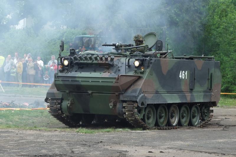 M113