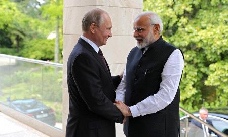 Rusija maldauja Indijos pagalbos 