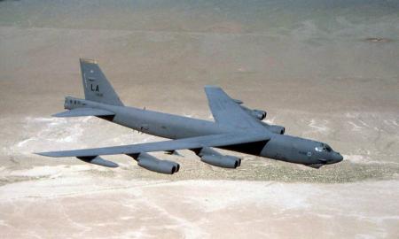 Situacija kaista iki raudonumo. „Atskrenda B-52 bombonešiai“