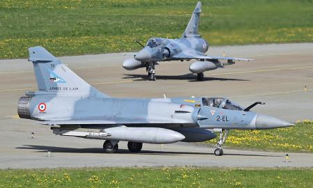 „450 kg sverianti kovinė galvutė.“ Į Ukrainą juda naikintuvai „Mirage 2000“ 