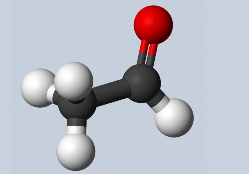 Acetaldehido molekulė