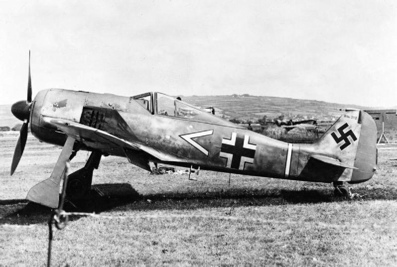 Focke-Wulf Fw 190 1942 m. birželį per klaidą nusileidęs JK